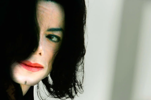 Documental sobre la adicción y muerte de Michael Jackson revela que usó 19 identidades diferentes para conseguir fármacos