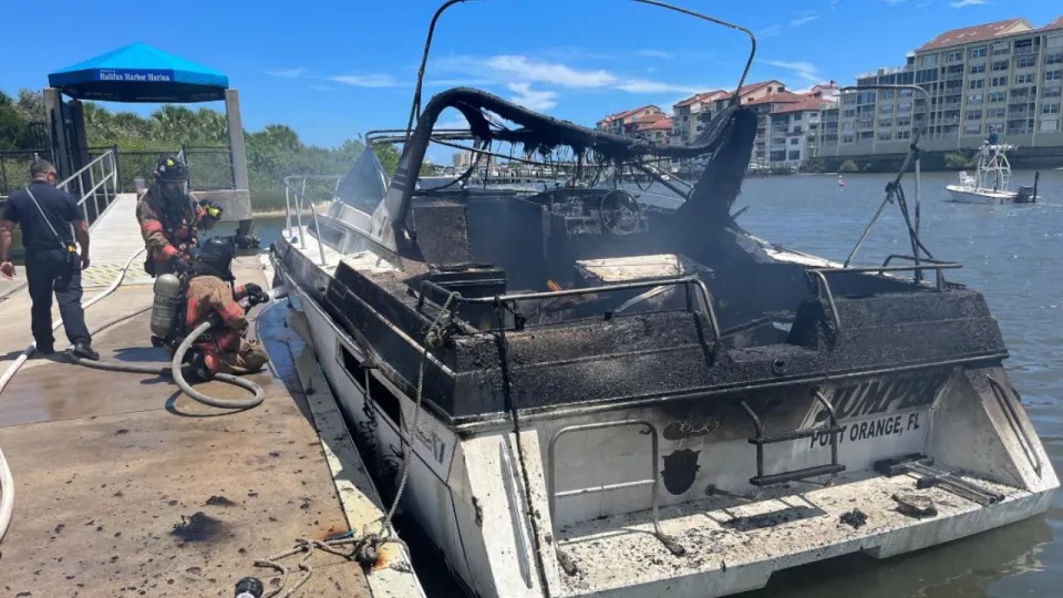 La impactante explosión de un barco en puerto de Florida que dejó cuatro heridos (VIDEO)