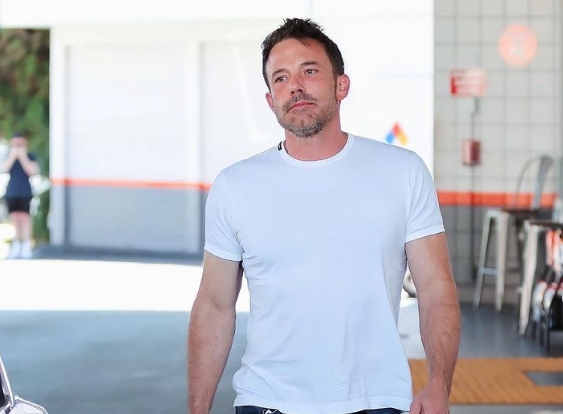 Ben Affleck reaparece tras “su separación” de JLo y aseguran que se ve más “joven y feliz”