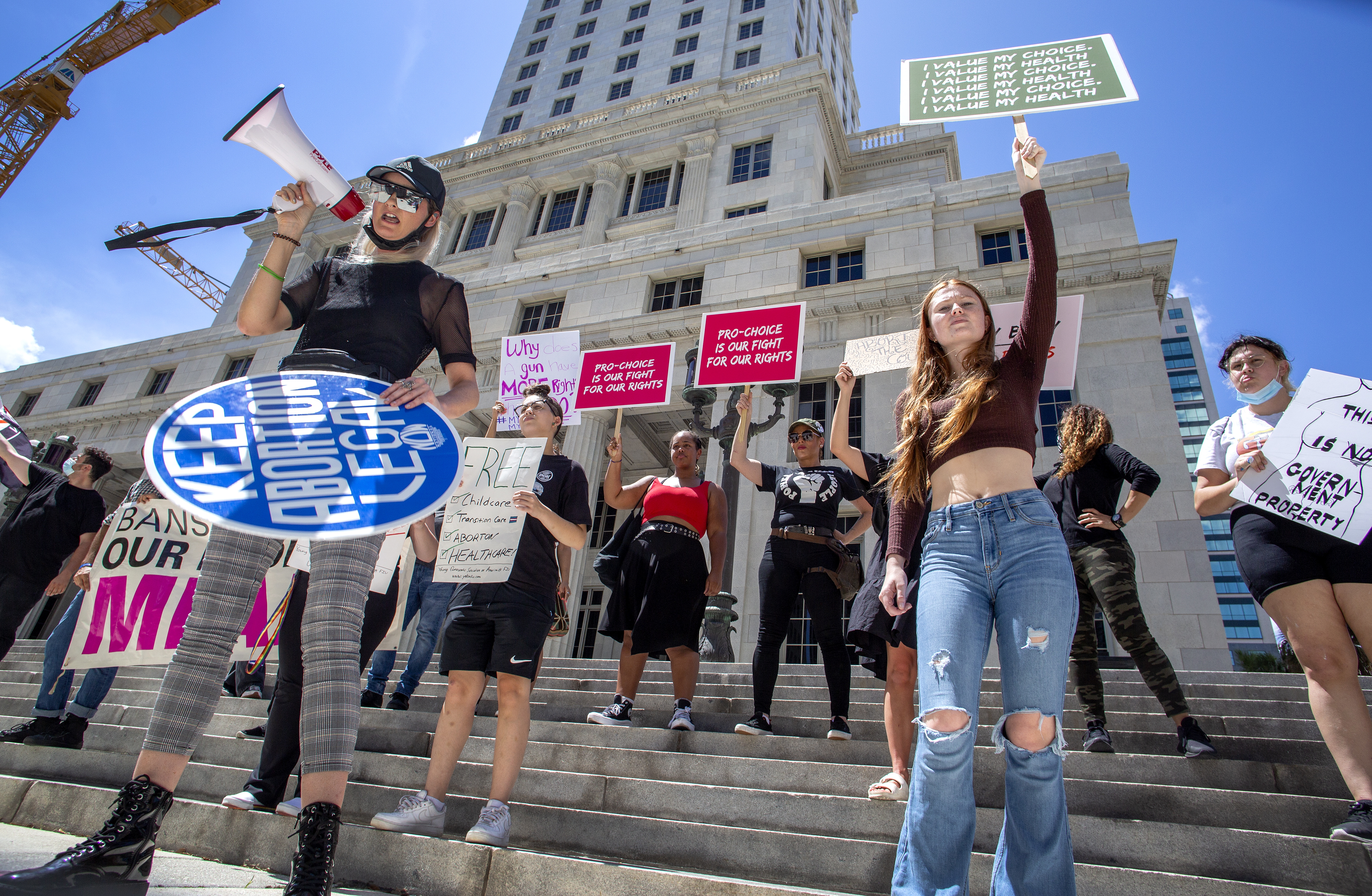 Clínicas apelarán al Supremo de Florida la restricción del aborto