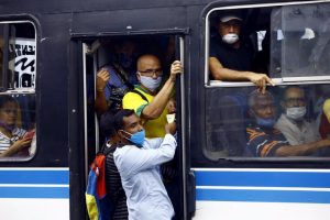 Transportistas en Venezuela quieren elevar el pasaje urbano a 15 bolívares