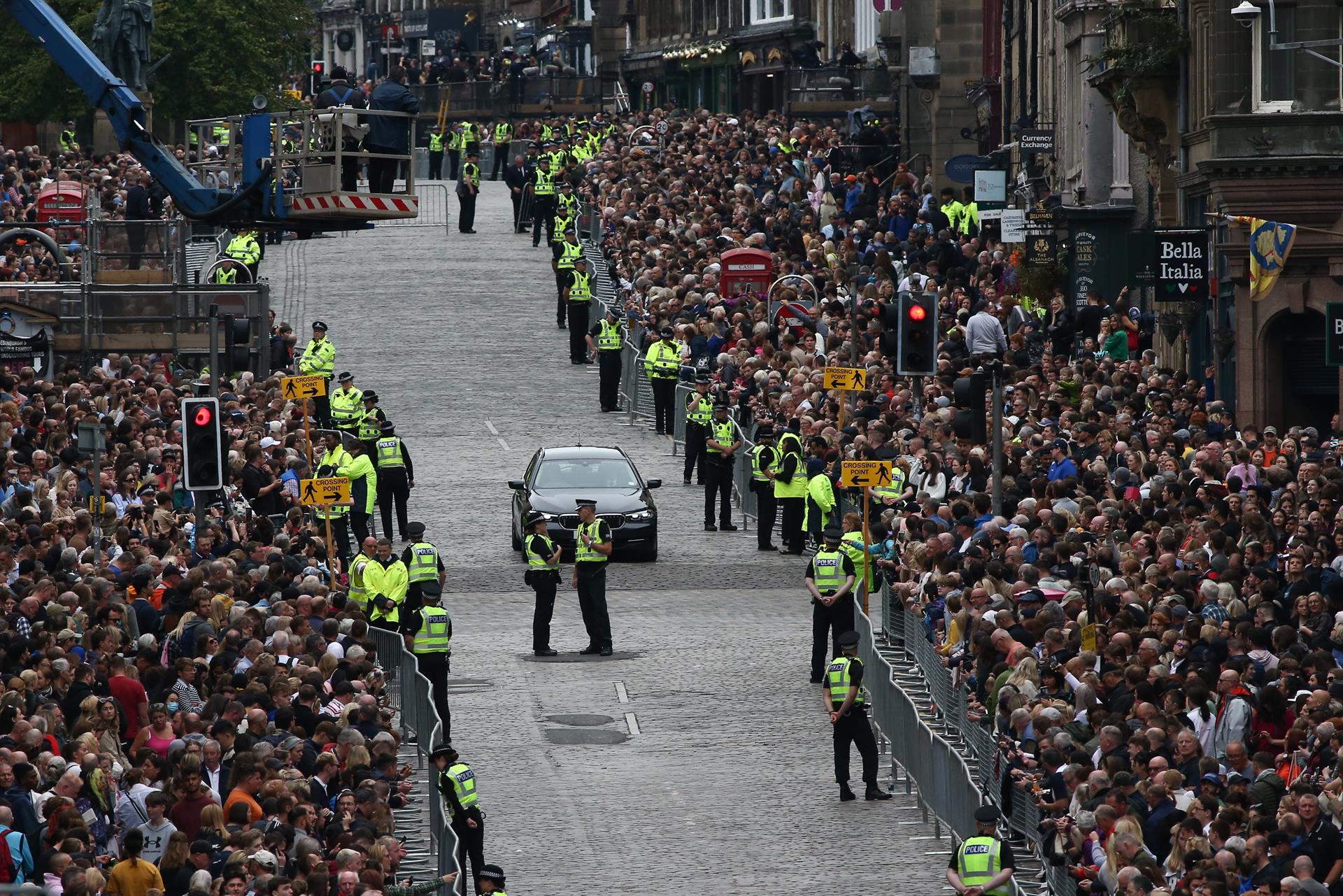 A dos días antes del funeral de Isabel II, la carrera por asegurarse un buen lugar