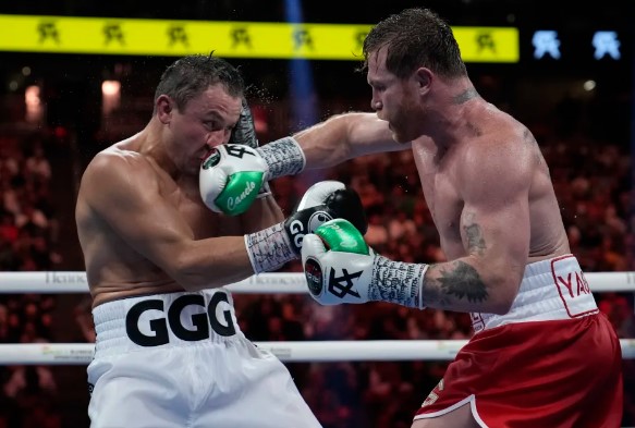 Saúl “Canelo” Álvarez remata la trilogía ante Golovkin con un contundente triunfo