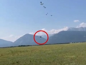 Paracaidista del Ejército de EEUU quedó a un segundo de la muerte en salto vertiginoso que salió mal (VIDEO)