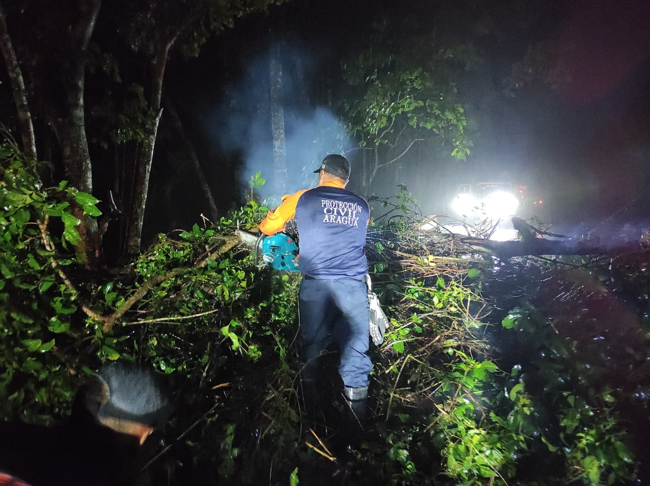 Autoridades se mantienen en alerta tras fuertes lluvias en Aragua este #30Sep