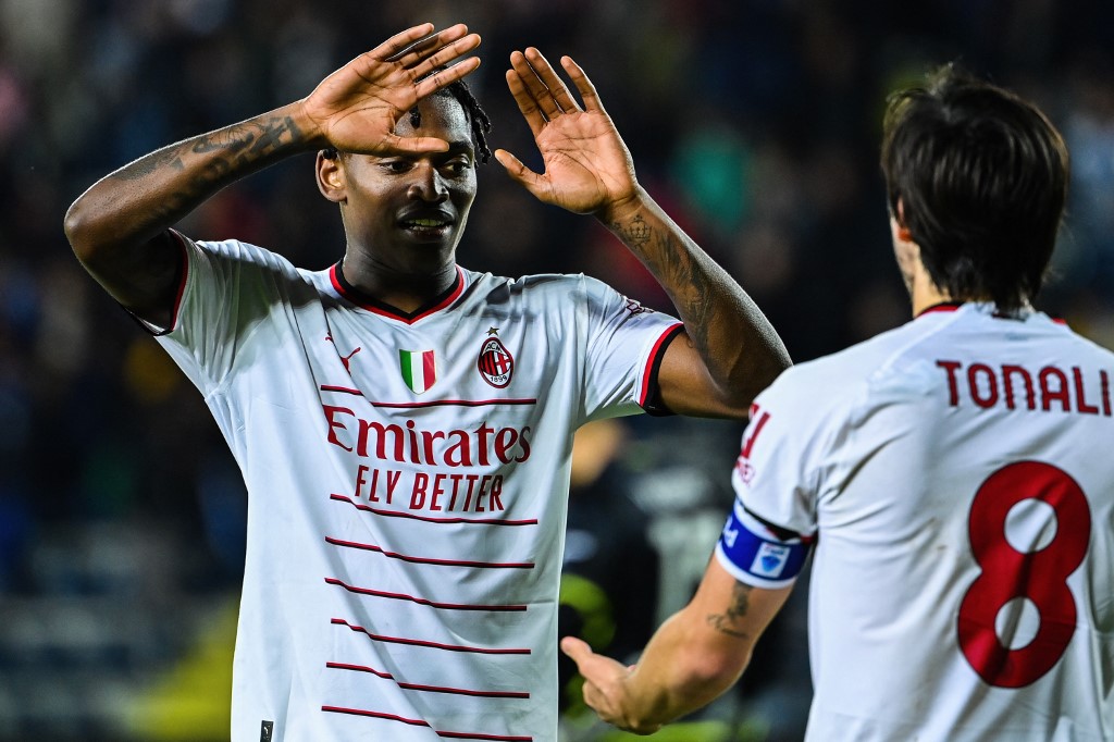 El Milan tira de sus  galones en un final de locura ante Empoli