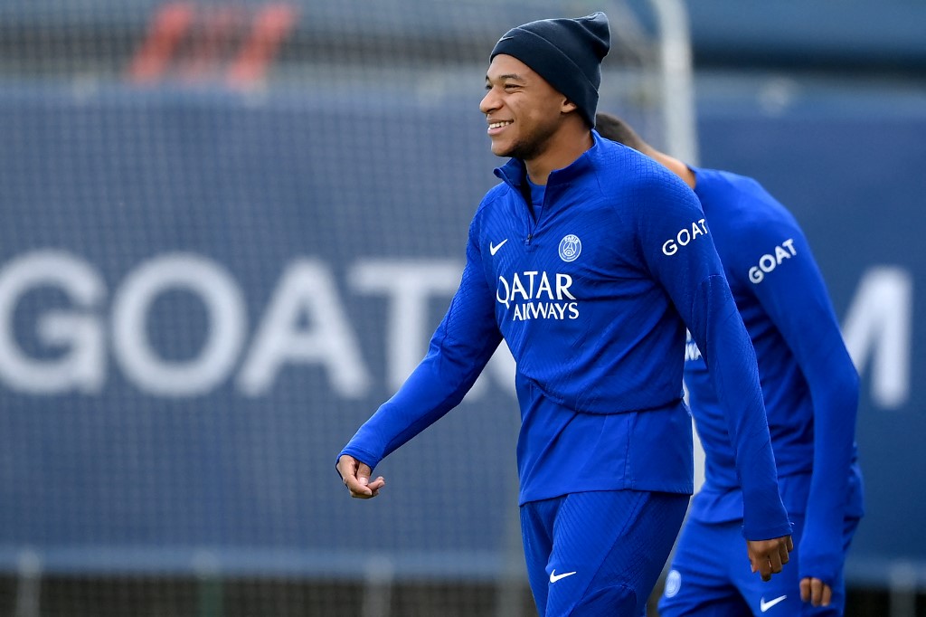 Director deportivo del PSG dijo que Mbappé nunca ha hablado de dejar el club