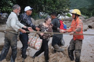 Al menos cinco desaparecidos tras el deslave en El Castaño, al norte de Maracay
