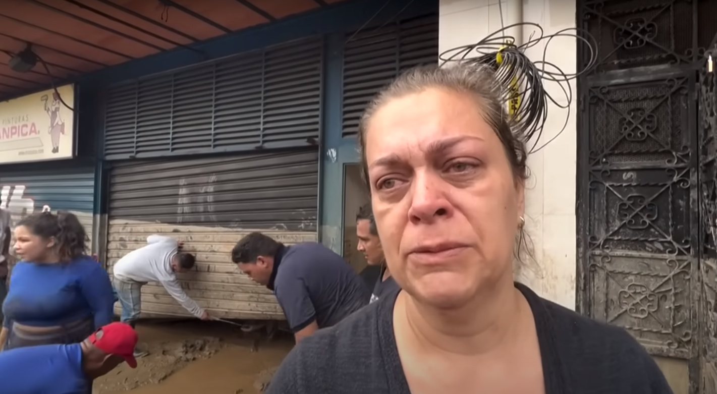 “Gracias a Dios estoy viva porque hay muchos muertos”, dueña de panaderia rompe en llanto ante la tragedia de Las Tejerías (VIDEO)