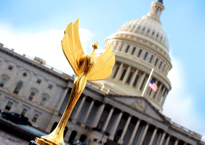 Escritor venezolano Edgar Camacho, ganador de los Napolitan Victory Awards 2021 en Washington