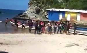 “Limosnas para el pueblo”: Denuncian irregularidades en donativos para afectados por deslave en Choroní (VIDEO)