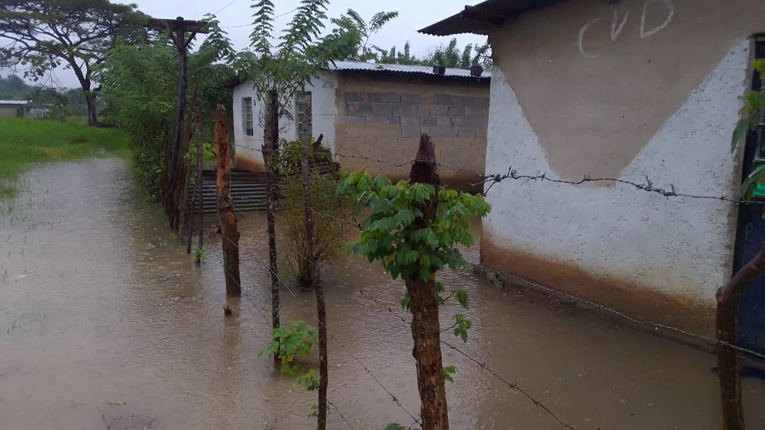 Más de 12 horas continuas de lluvia causaron estragos en el occidente de Carabobo