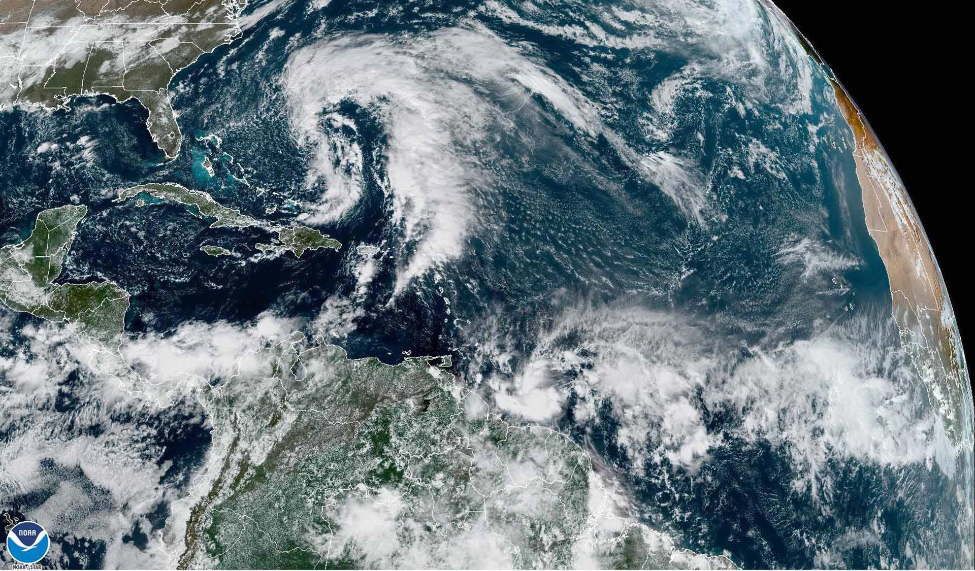 Tormenta Nicole se fortalece camino del noroeste de Bahamas y Florida