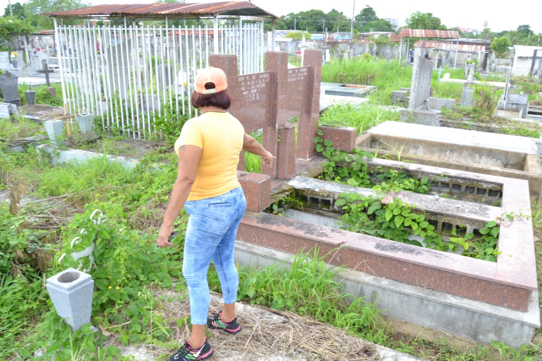 Alcaldía chavista de Maturín limpió el cementerio viejo Juan Luciani “solo por donde pasa la reina”