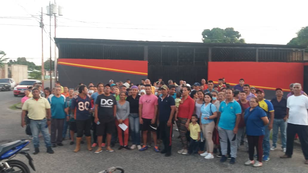 Protestan en Barinas para exigir las bombonas de gas que el chavismo se llevó en nombre de Cadigas