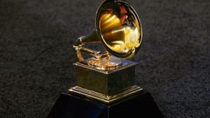 Premios Grammy 2023: la historia de la estatuilla, por qué es un gramófono y otras curiosidades que quizás no sabías