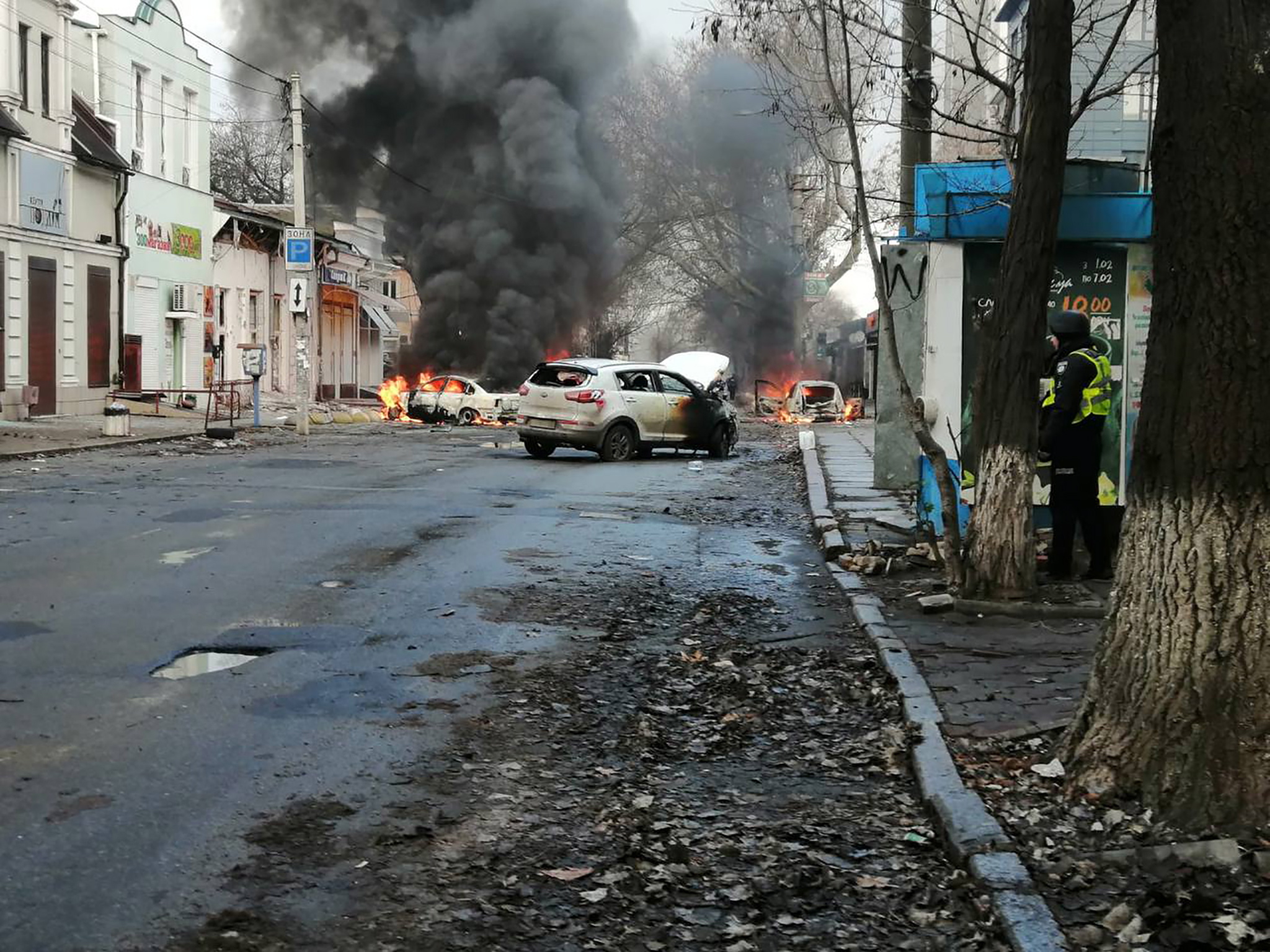 Nuevo bombardeo ruso en Jersón sacude Ucrania: al menos tres muertos y dos heridos