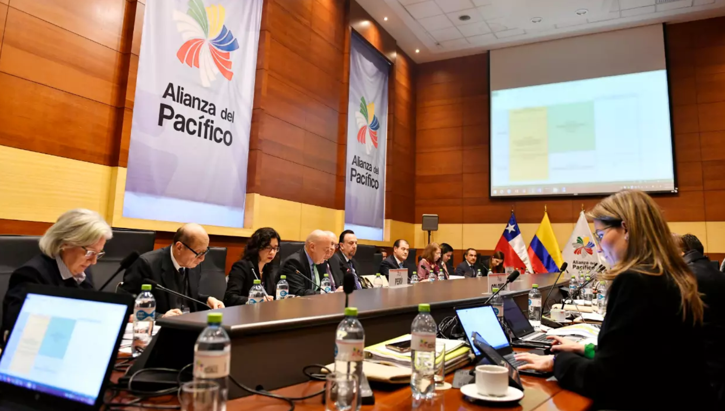 Costa Rica no asistirá Cumbre de la Alianza del Pacífico en Perú tras disolución del Congreso