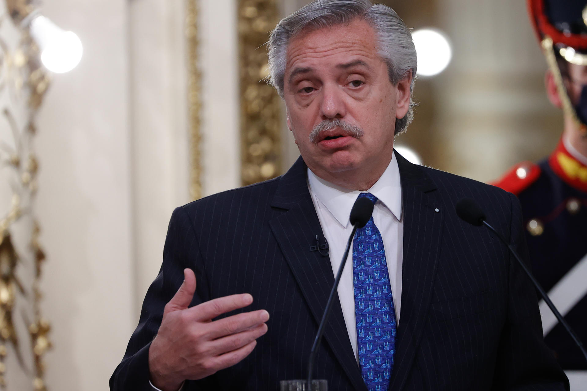 Parlamentarios presentaron pedido de juicio político contra Alberto Fernández