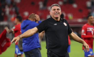 “Nos vamos con la frente en alto”: Técnico de Costa Rica tras derrota en Qatar