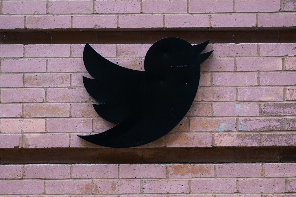 Twitter eliminó autenticación de doble factor para los perfiles: Ahora cobrará por códigos que llegan por SMS