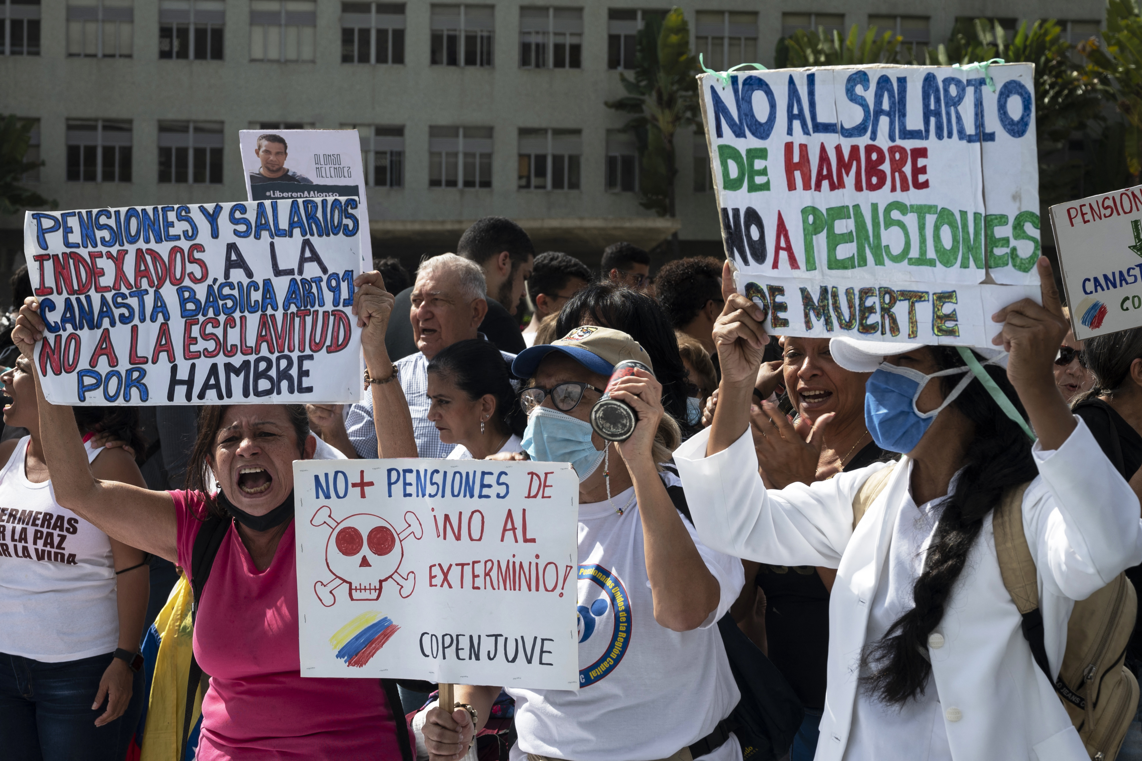 Educadores venezolanos siguen calentando las calles en toda Venezuela a pesar de las amenazas (Imágenes)