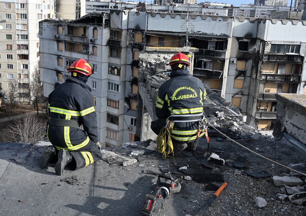 Un muerto y dos heridos en Kiev a consecuencia de una ataque de misil ruso