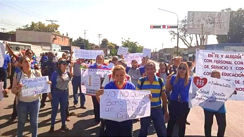 Padres y representantes en Aragua se suman a la lucha de los docentes y apoyan el paro indefinido