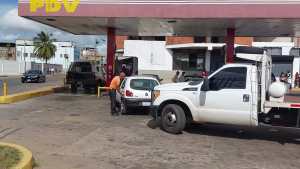 Conductores viajan desde Monagas y Bolívar al sur de Anzoátegui por gasolina… y se consumen casi la mitad para regresar