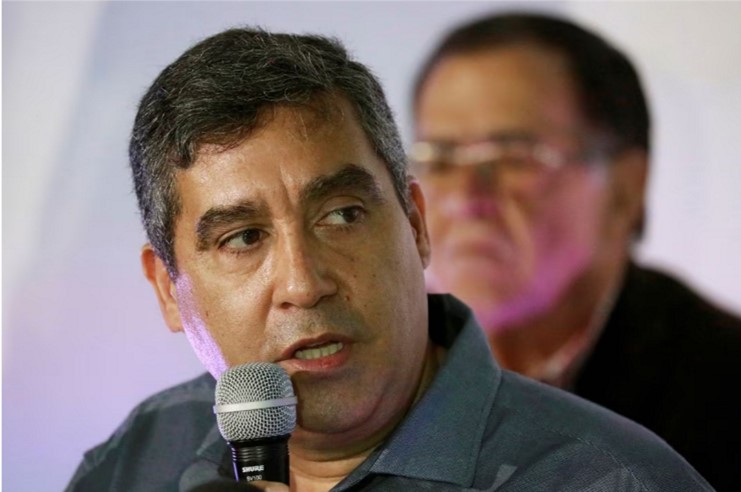 Venezuela releases ex-interior minister from prison; he will go to Spain