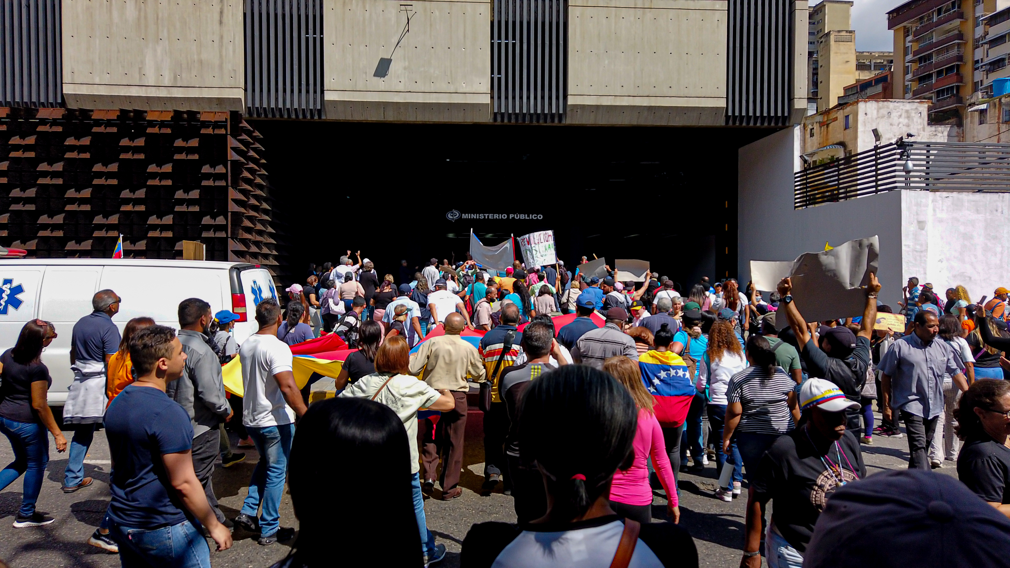 El 60 % de los docentes de Caracas no sabe si regresará a las aulas el próximo año escolar