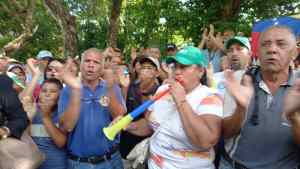 Trabajadores de la UDO Nueva Esparta se unen a las protestas por salario mínimo de 700 dólares