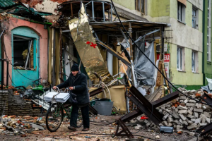 Autoridades ucranianas anuncian tres civiles muertos tras bombardeo ruso en Donetsk