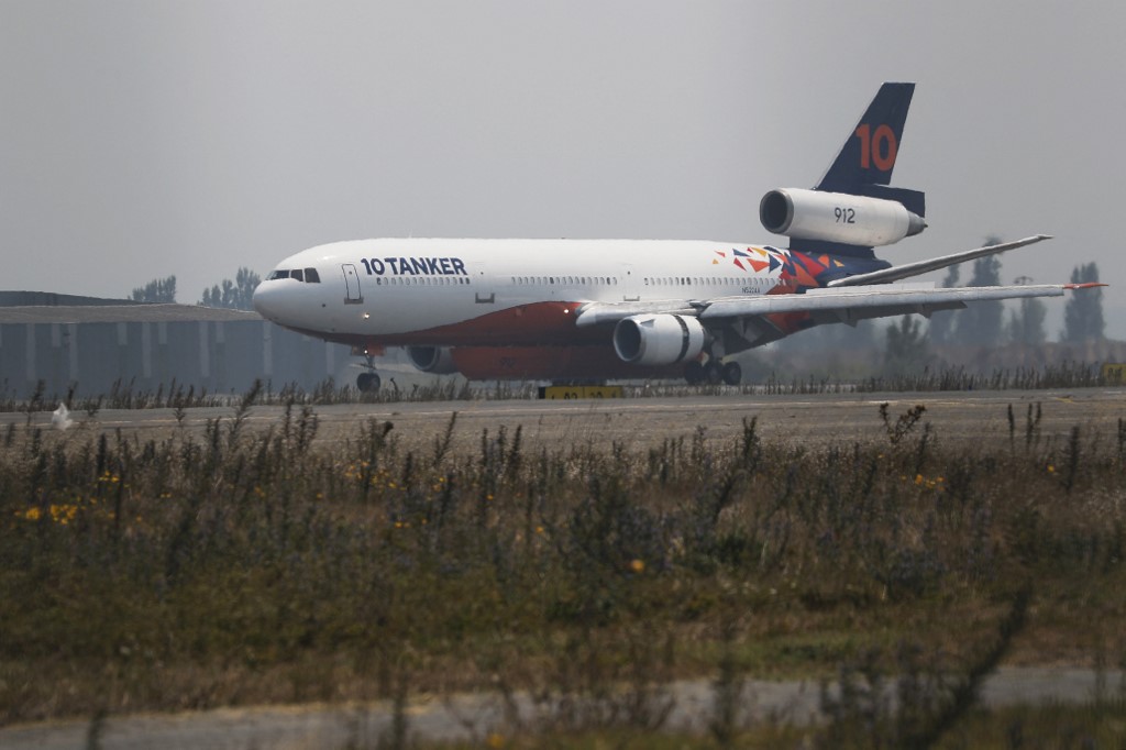 El mayor avión antincendios del mundo llega al arrasado sur de Chile