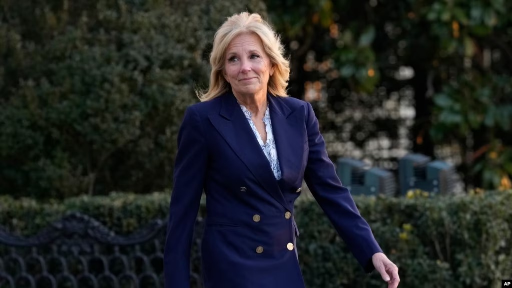 La primera dama Jill Biden estará como presentadora en los Premios Grammy