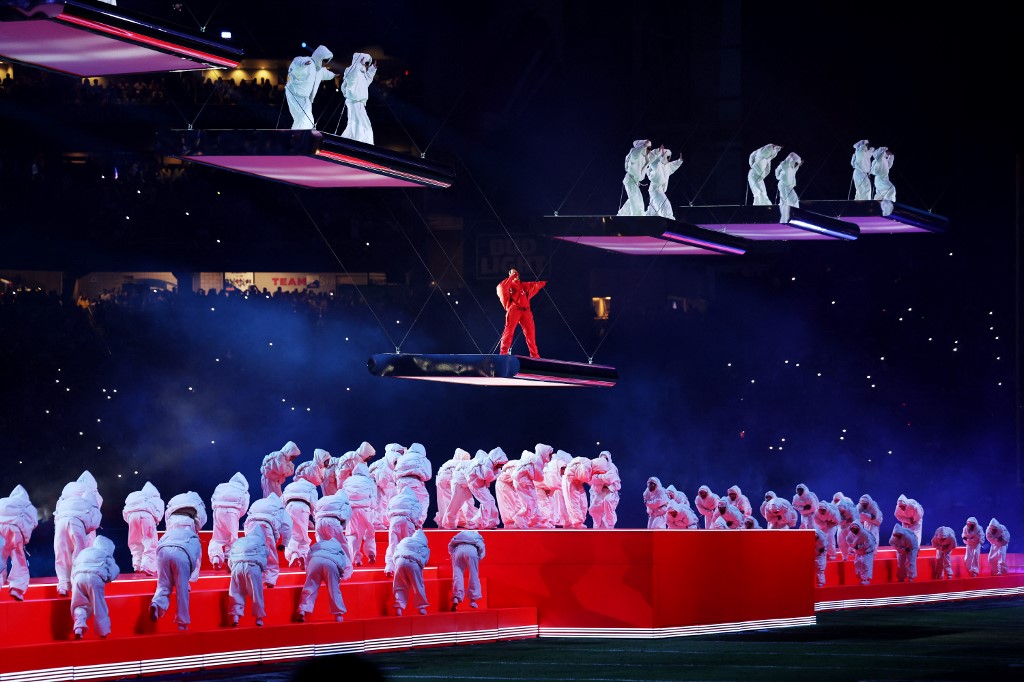 ¿Cuánto tiempo toma montar el escenario del show de medio tiempo del Super Bowl?