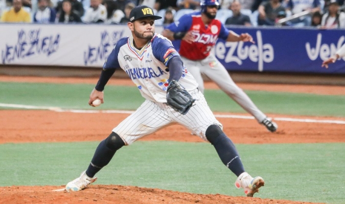 Enmanuel De Jesús y Erick Leal, novedades para Venezuela en el Clásico Mundial de Béisbol