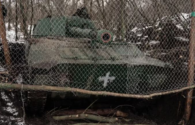 Cómo es el día a día de una línea de artillería clave en la defensa de Bakhmut