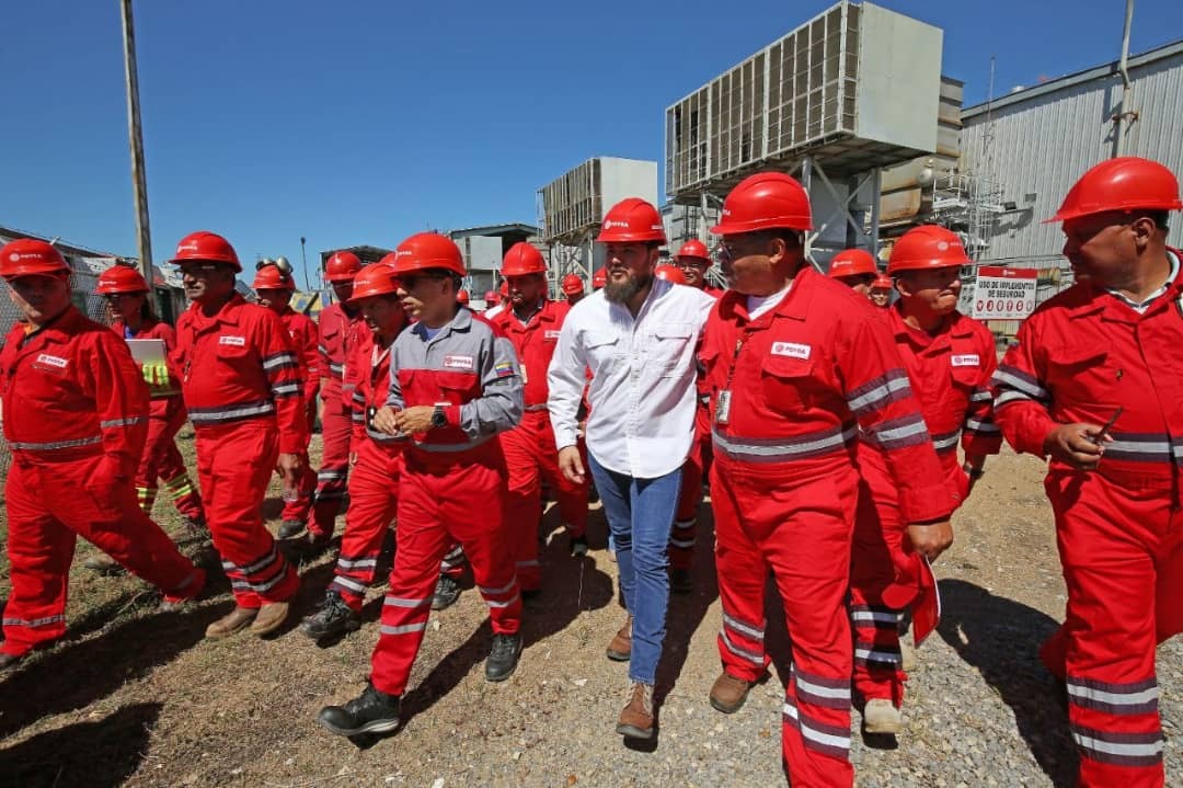 Le cantan sus verdades al presidente de Pdvsa: Trabajadores no tienen ni bragas (VIDEO)