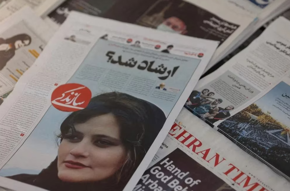 Irán condena a prisión a las dos periodistas que desvelaron el caso de Mahsa Amini