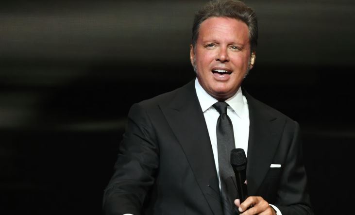 Luis Miguel regresa a los escenarios: reapareció anunciando una gira