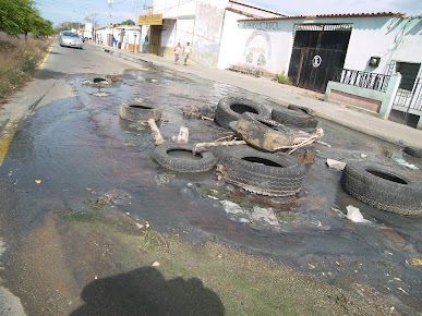 ¿Qué hizo la pobre gente de Macía Mujica para vivir torturados por las aguas piches y la hediondez?