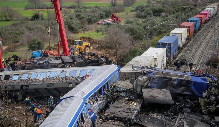 Crece el malestar en Grecia tras el accidente de tren, con 57 muertos