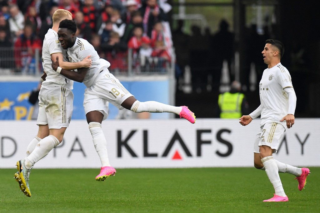 Bayern se vengó de Friburgo para mantener el liderato de la Bundesliga