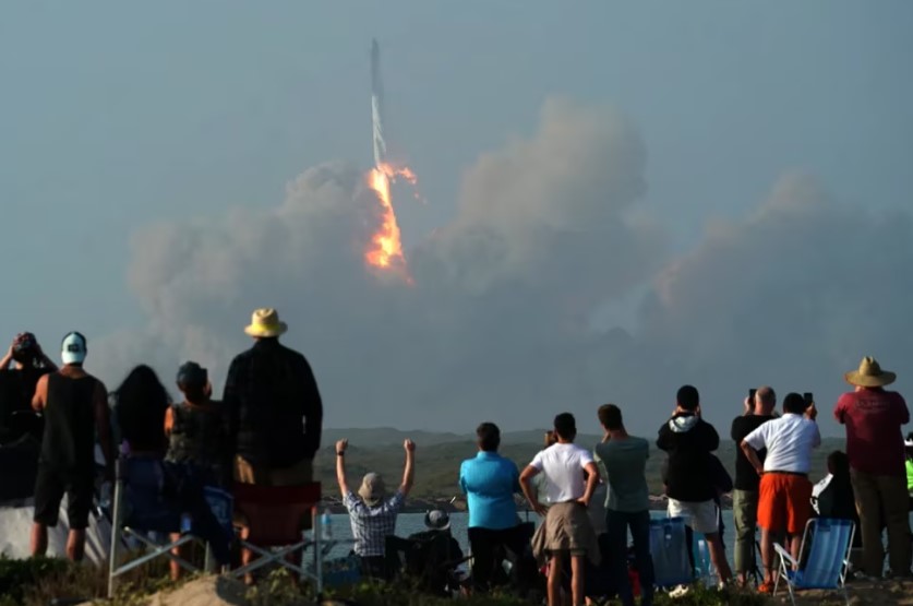 La Administración Federal de Aviación de EEUU investigará la explosión del cohete Starship de SpaceX