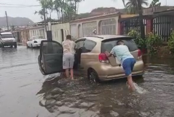 EN IMÁGENES: Barcelona, “bajo el agua” por las lluvias