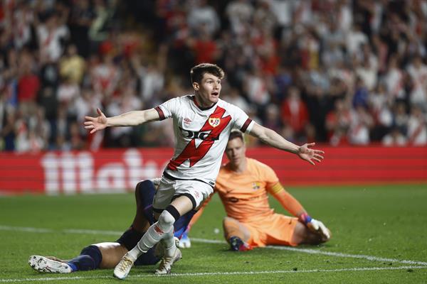 Barcelona fue sorprendido por el Rayo que se llevó la victoria en Vallecas