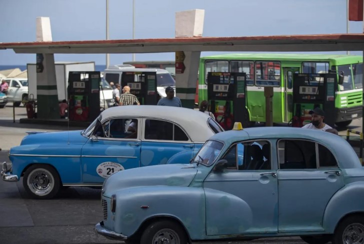 La escalada de la crisis de combustible paraliza poco a poco Cuba