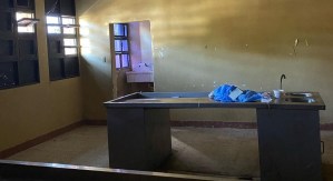 La morgue del Hospital Razetti de Barcelona espanta hasta a los muertos (FOTOS)