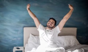 Cuáles son los cinco hábitos que permiten lograr un sueño reparador y alcanzar la longevidad
